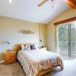 Murray Lake Retreat
