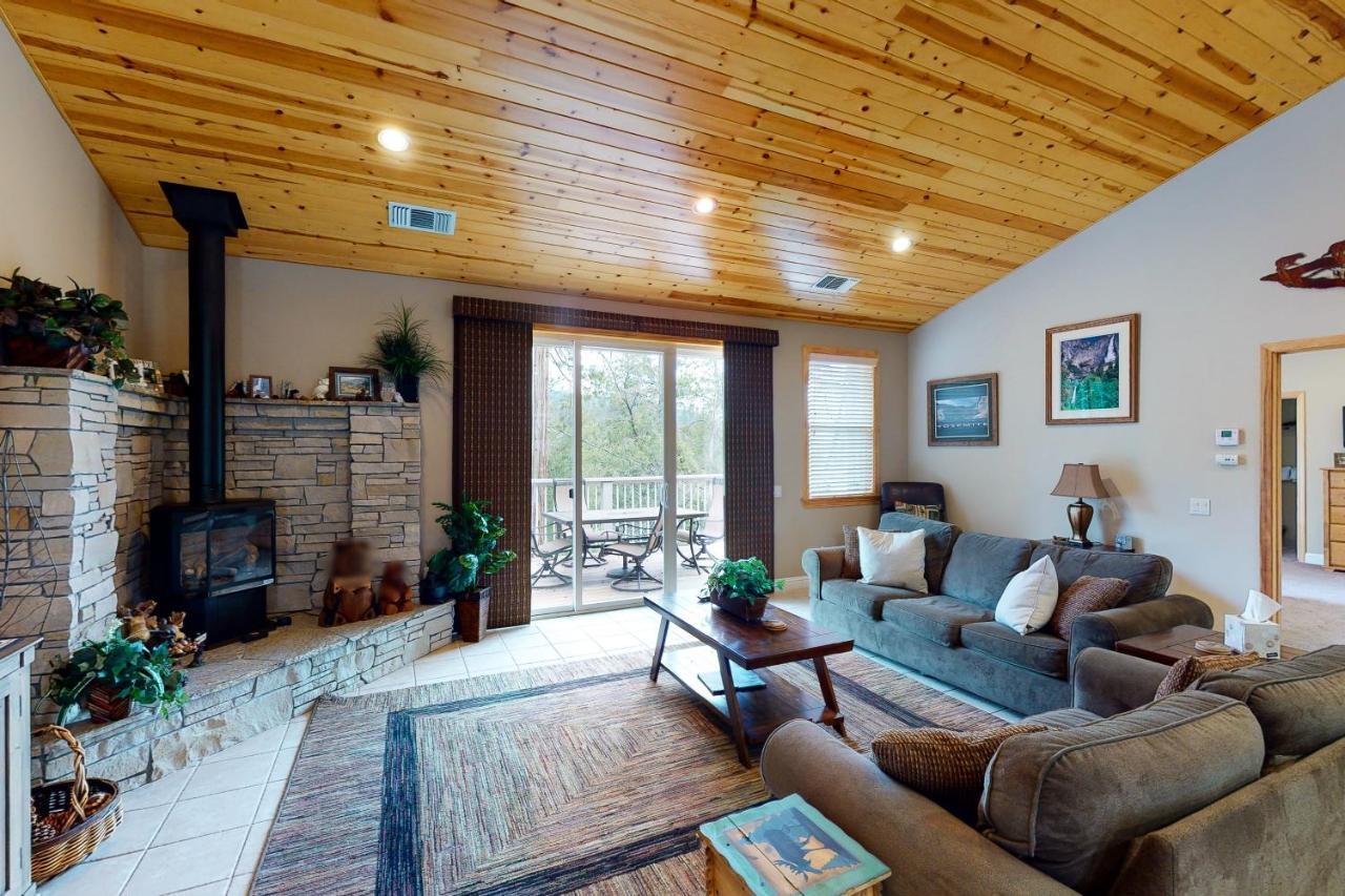 Murray Retreat * Bass Lake
